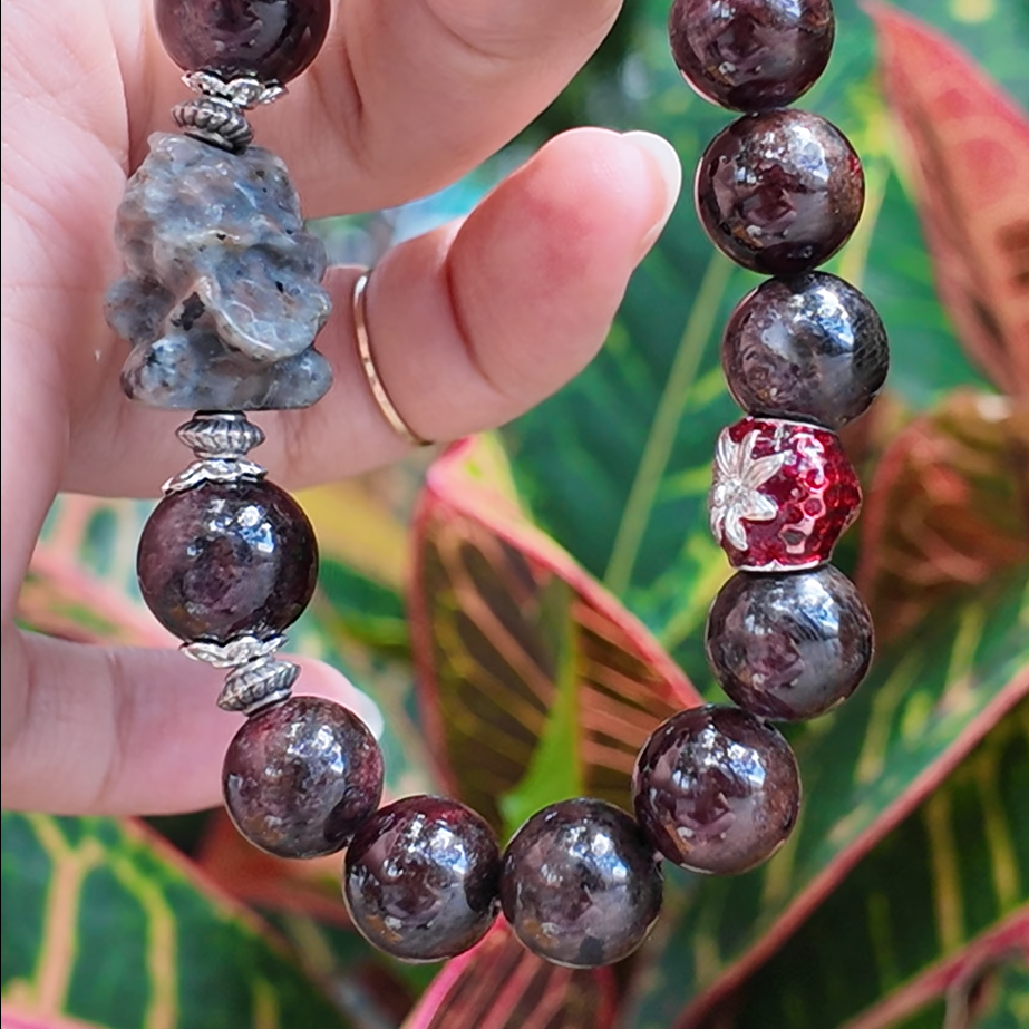 Strawberry Curse – Garnet & Fortune Beast Bracelet by ImperfectRealm