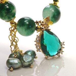 Emerald Spell – Green Chalcedony & Baroque Pearl Bracelet